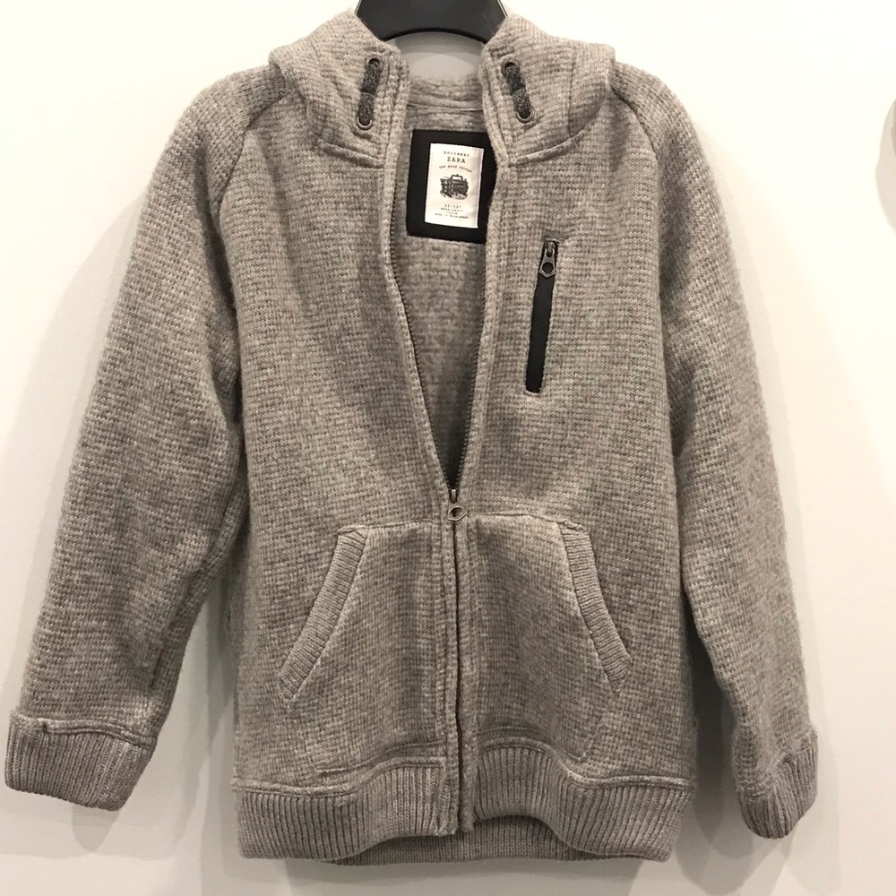 Grey sweater with hoodie